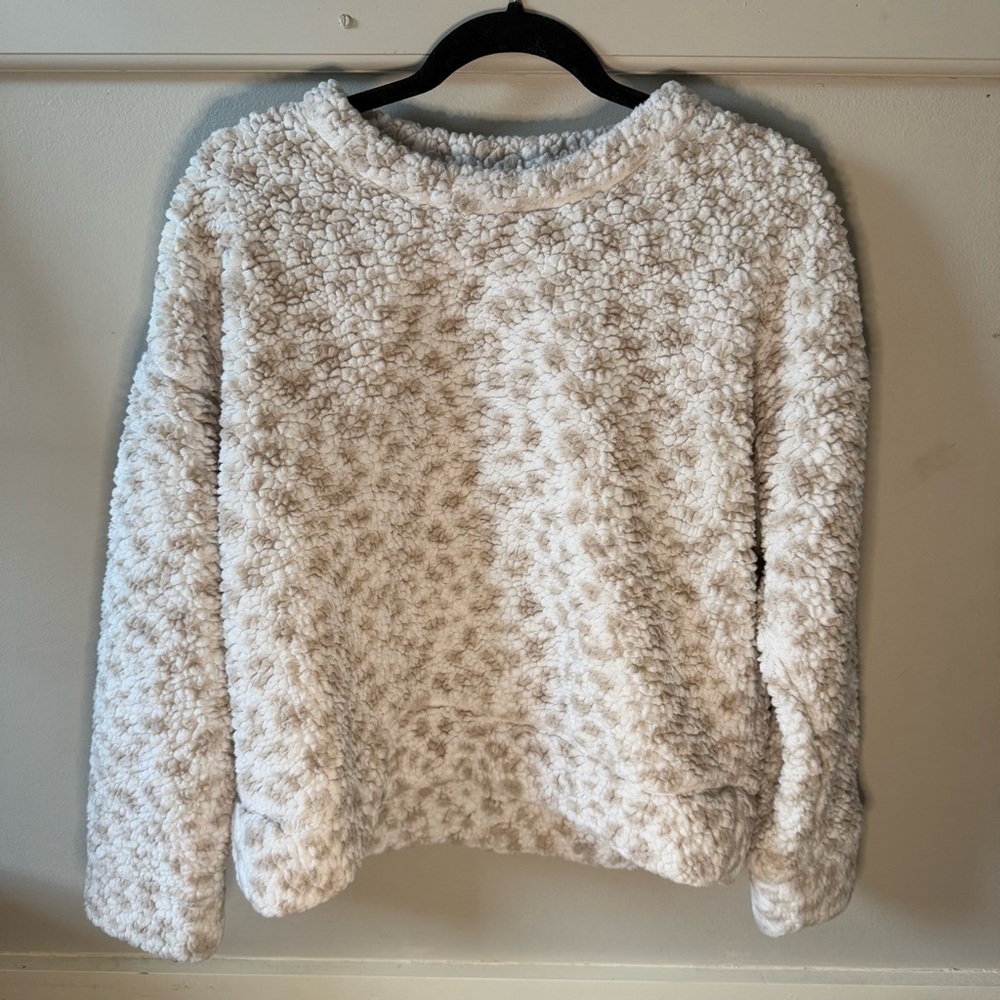 Thread & Supply Sherpa Long Sleeve Sweater Cream with Dotted/ Leopard